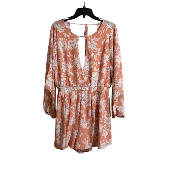 Blush BJ Boho Trendy Romper Peach Floral Shorts, Size 1XL or 16, NWOT - Picture 3 of 11